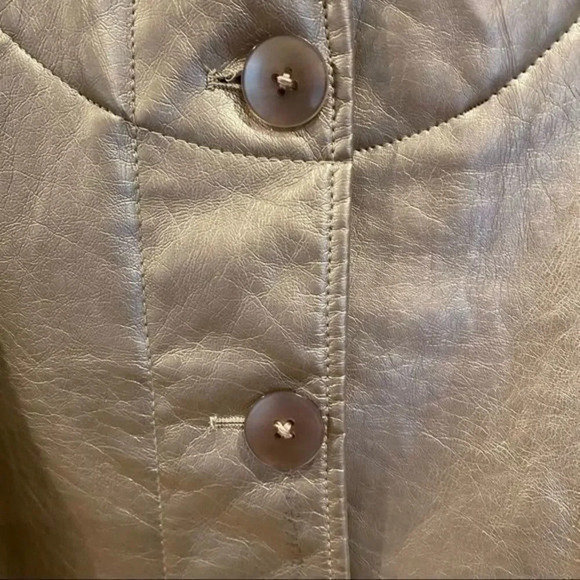 COPY - Jaclyn Smith faux leather metallic silver jacket - Picture 5 of 9